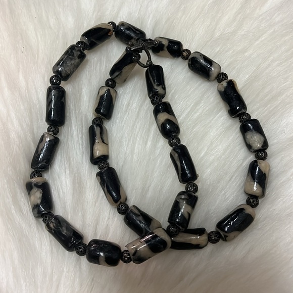 Black and Cream ONE OF A KIND UNIQUE BOHO Unique Rare Necklace - Picture 3 of 16